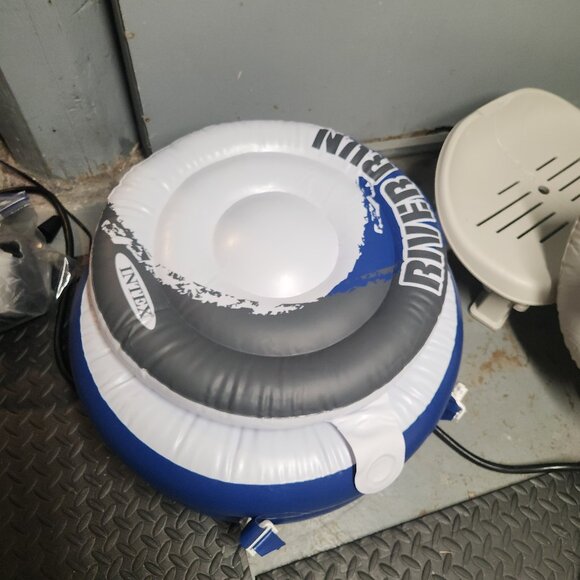 Intex River Run Connect Cooler- connect to your cooler while floating a river! - Picture 6 of 7